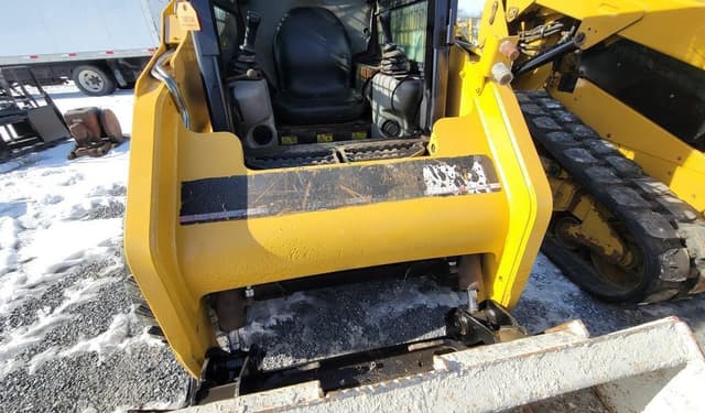 Image of Caterpillar 242B equipment image 2