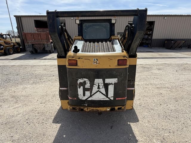 Image of Caterpillar 252B equipment image 2