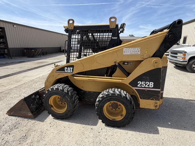 Image of Caterpillar 252B equipment image 1