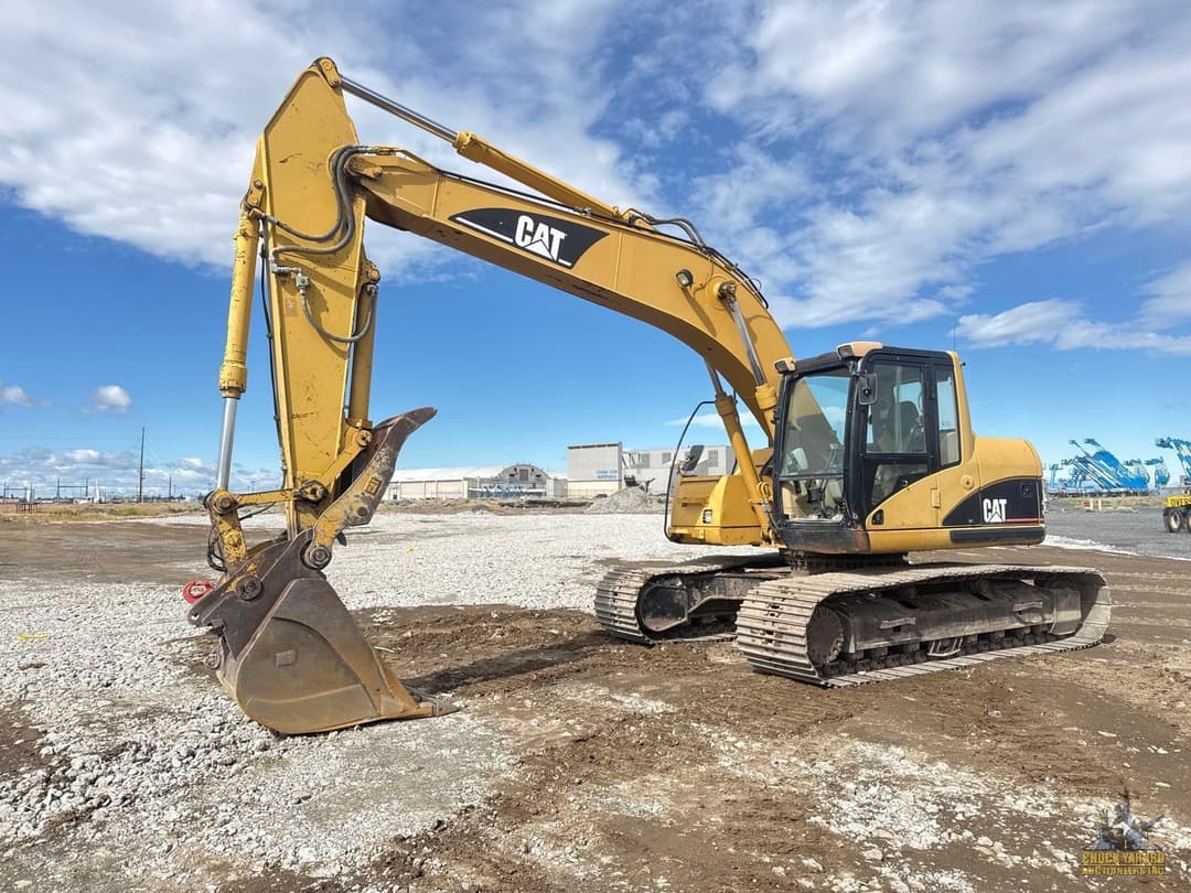 Image of Caterpillar 320CLU Primary image