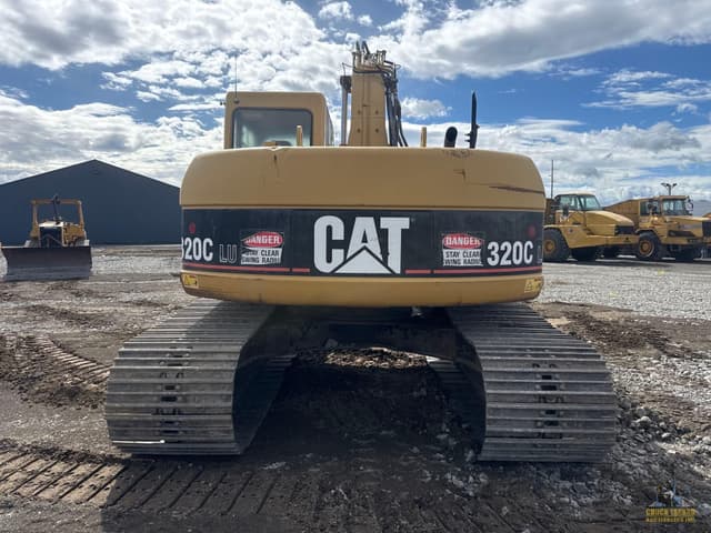 Image of Caterpillar 320CLU equipment image 3