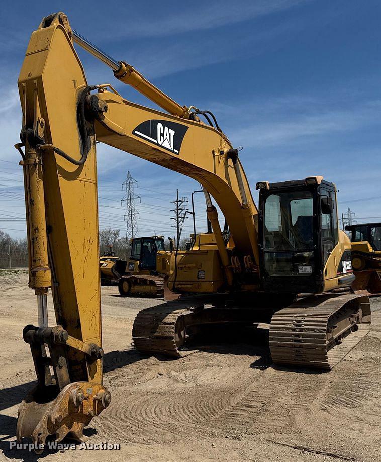 Image of Caterpillar 320C Primary image
