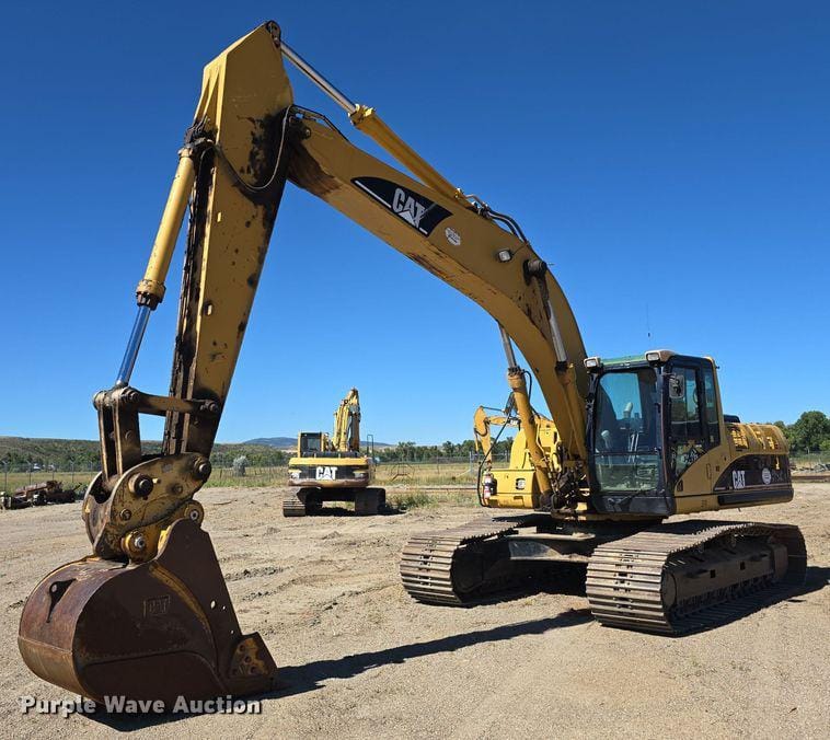 Main image Caterpillar 325CL