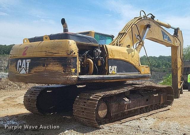 Image of Caterpillar 330CL equipment image 4