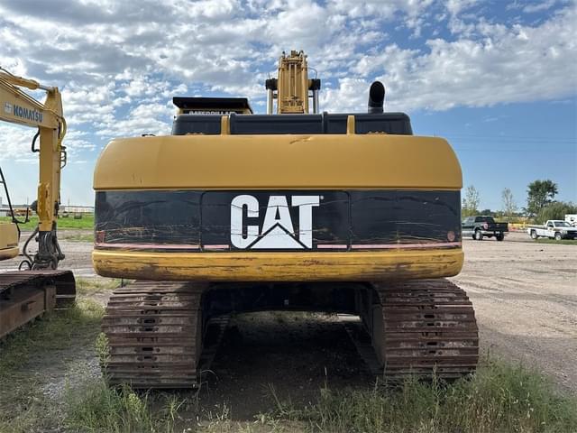 Image of Caterpillar 330CL equipment image 3