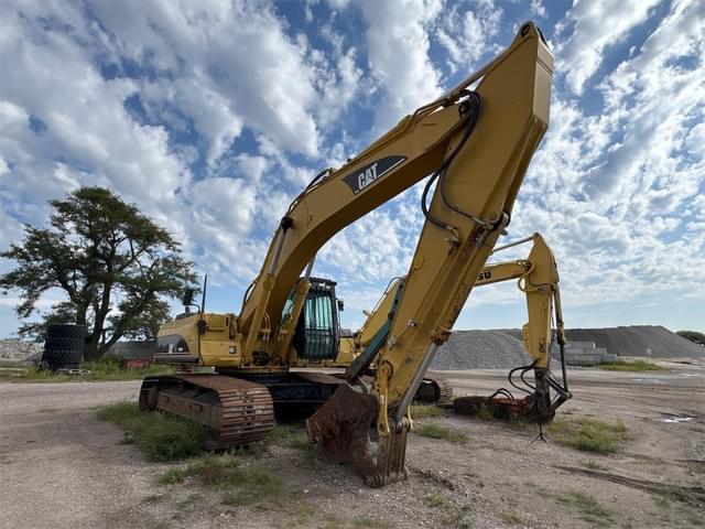 Image of Caterpillar 330CL equipment image 1