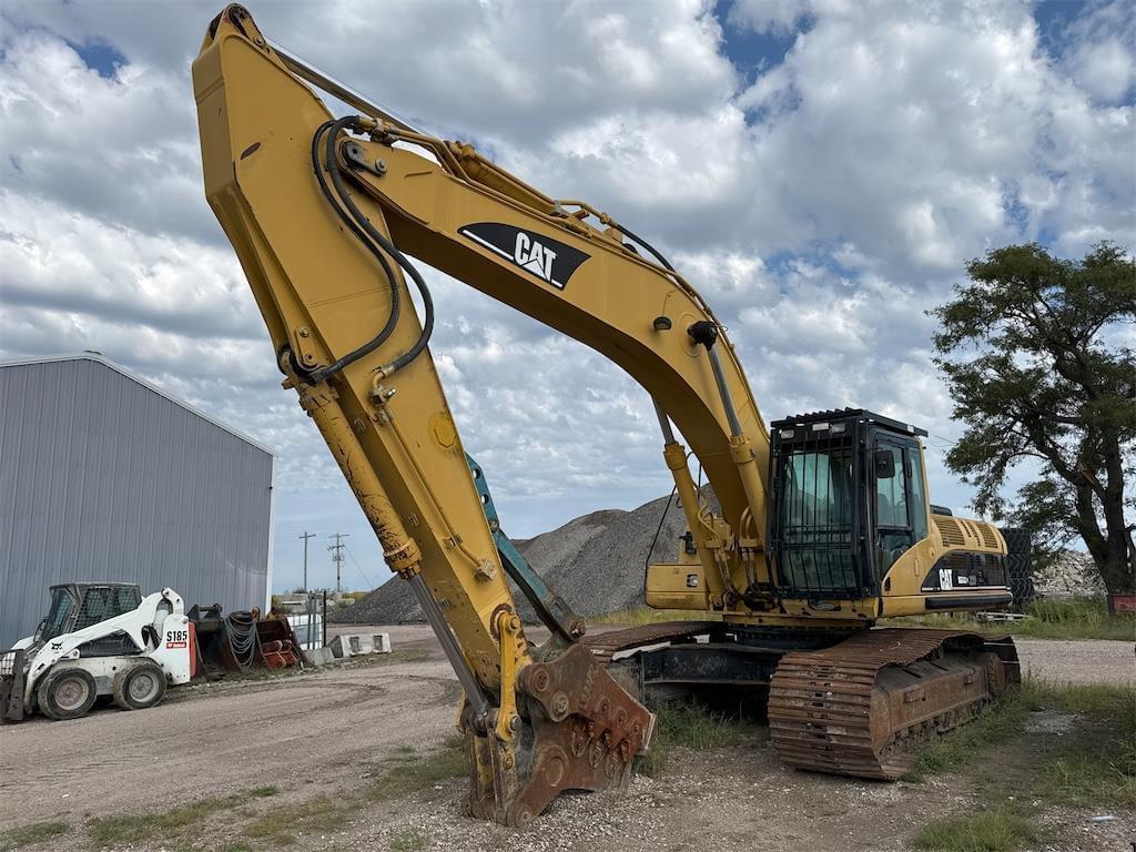 Image of Caterpillar 330CL Primary image