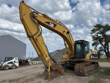 Main image Caterpillar 330CL