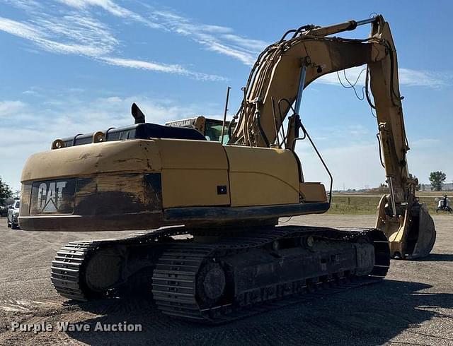 Image of Caterpillar 330CL equipment image 4