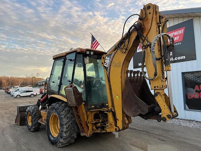 Image of Caterpillar 420D equipment image 3