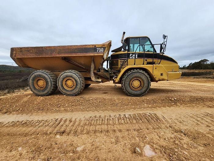 2005 Caterpillar 730 Equipment Image0