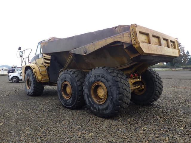 Image of Caterpillar 740 equipment image 4