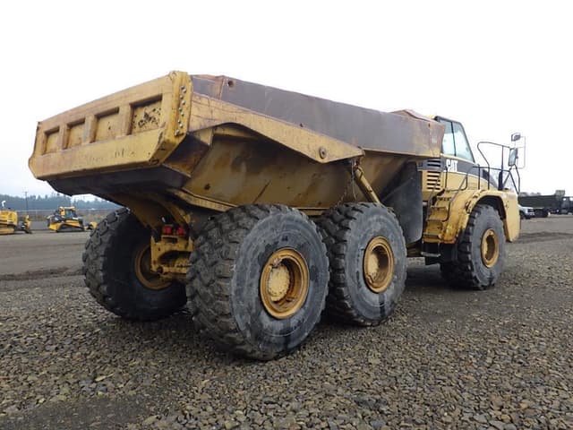 Image of Caterpillar 740 equipment image 3