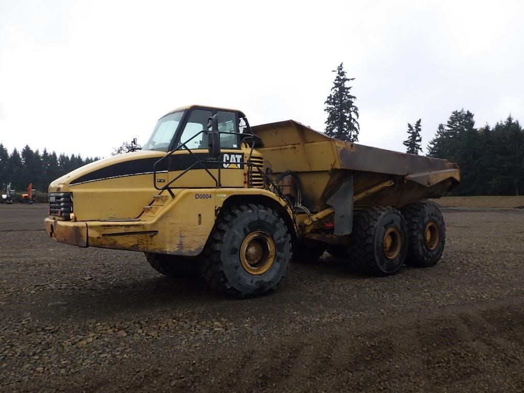 2005 Caterpillar 740 Equipment Image0