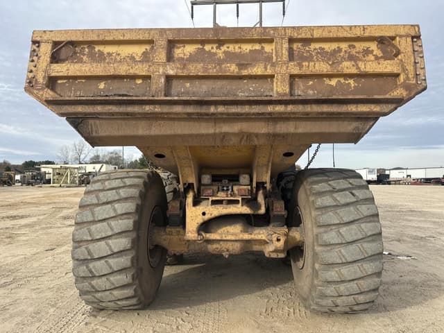 Image of Caterpillar 740 equipment image 3