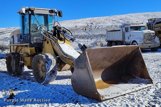 Image of Caterpillar 924G equipment image 2