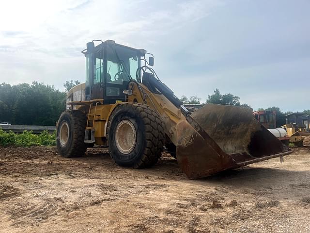 Image of Caterpillar 930G equipment image 2
