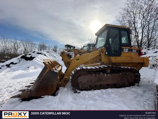 Image of Caterpillar 963C equipment image 3