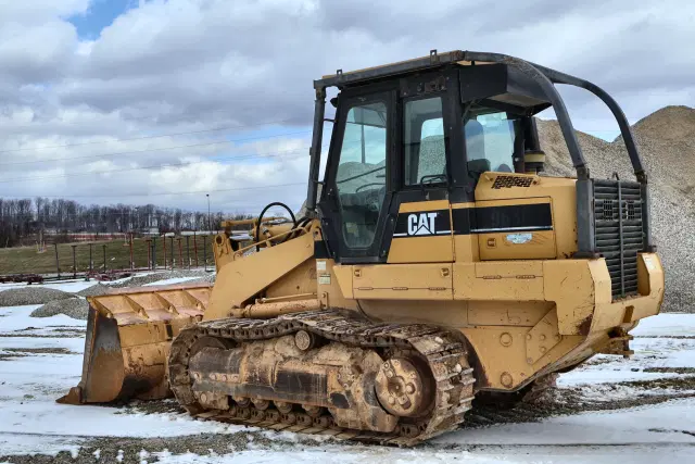 Image of Caterpillar 963C equipment image 4