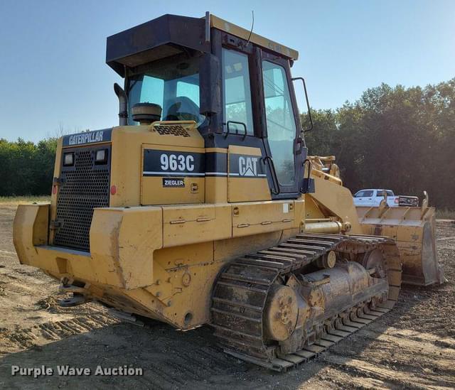 Image of Caterpillar 963C equipment image 4