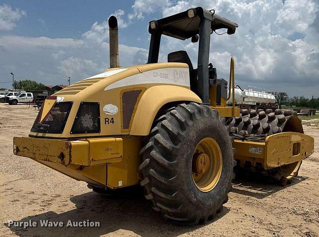 Image of Caterpillar CP-563E equipment image 4