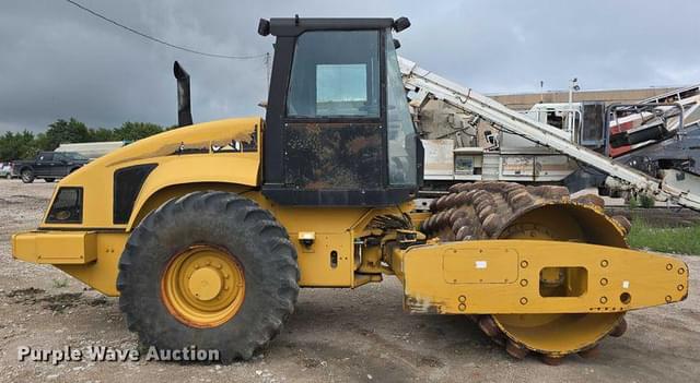 Image of Caterpillar CP-563E equipment image 3