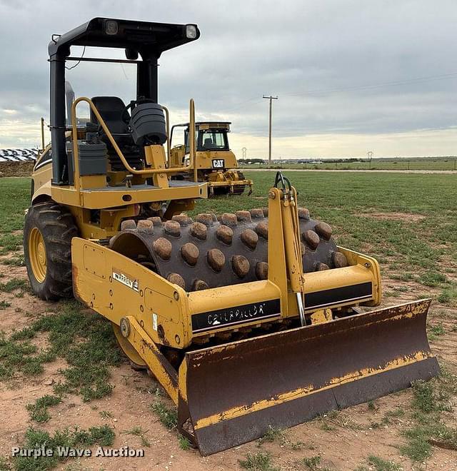 Image of Caterpillar CP433E equipment image 2