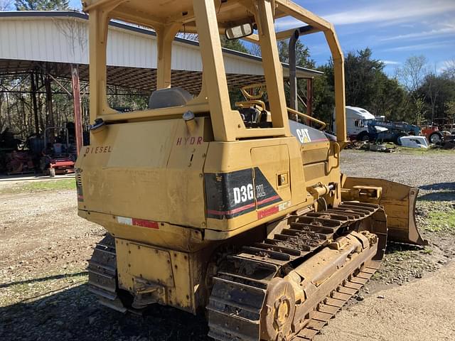 Image of Caterpillar D3GXL equipment image 4