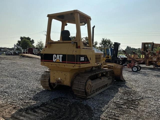 Image of Caterpillar D3GXL equipment image 3