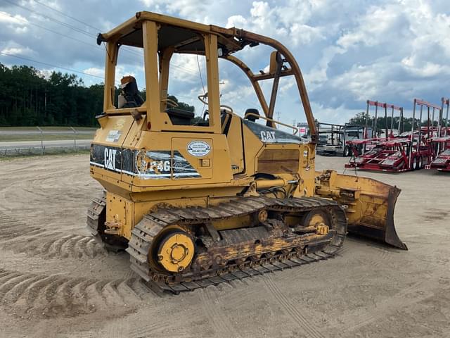 Image of Caterpillar D4GXL equipment image 4