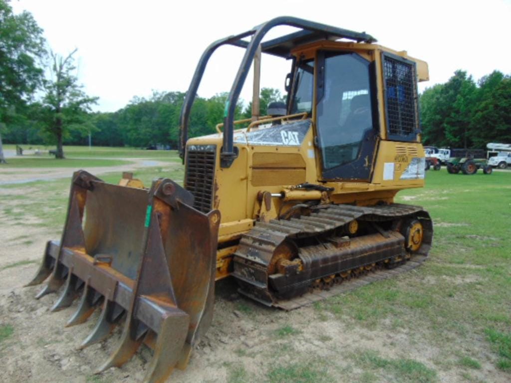 2005 Caterpillar D4GXL Equipment Image0