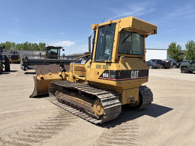 Image of Caterpillar D5G equipment image 2