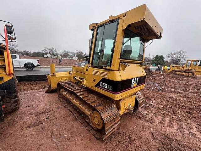 Image of Caterpillar D5G XL equipment image 2