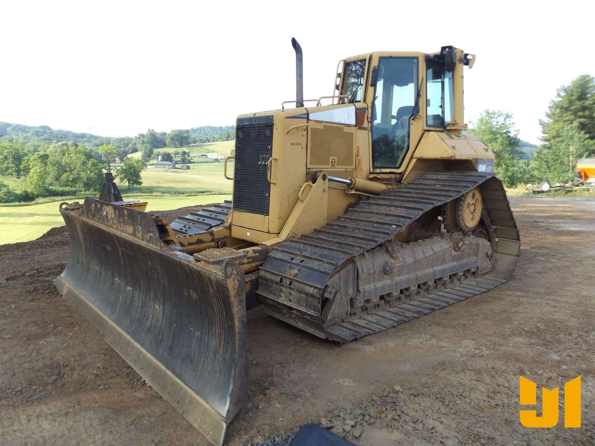 2005 Caterpillar D6N LGP Equipment Image0
