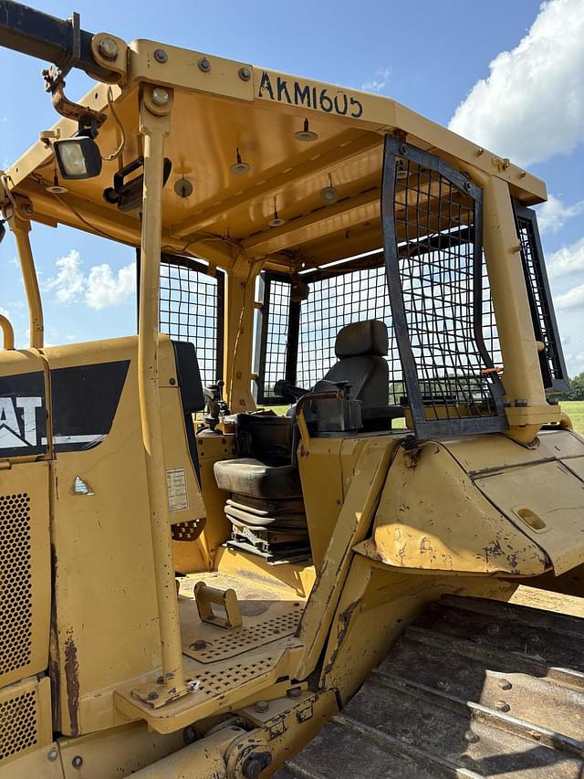 Image of Caterpillar D6N XL equipment image 2