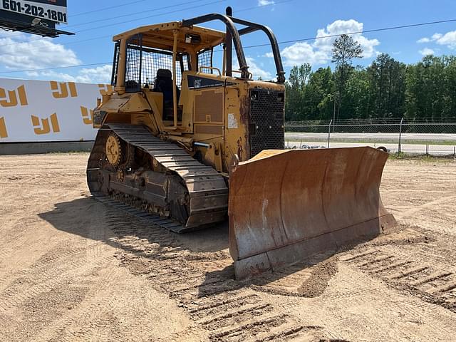 Image of Caterpillar D6N XL equipment image 2
