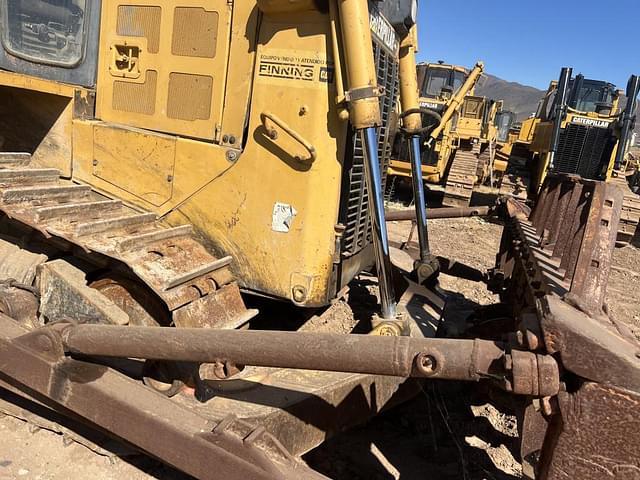 Image of Caterpillar D6R equipment image 4