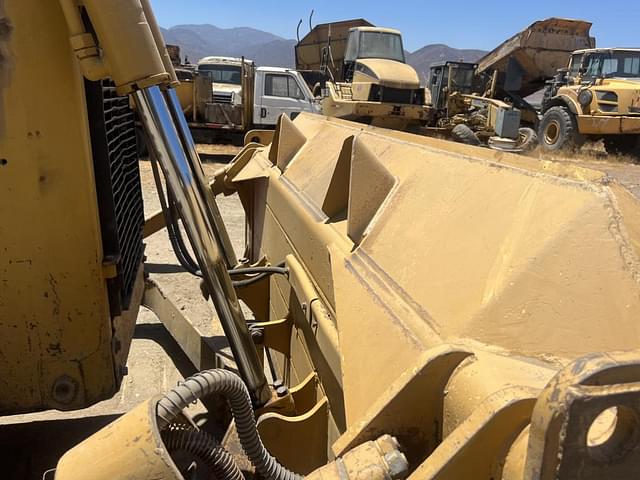 Image of Caterpillar D6R equipment image 4