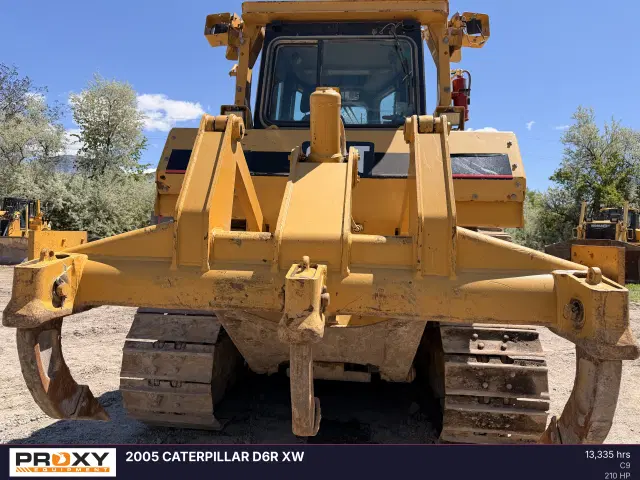 Image of Caterpillar D6R XW equipment image 4