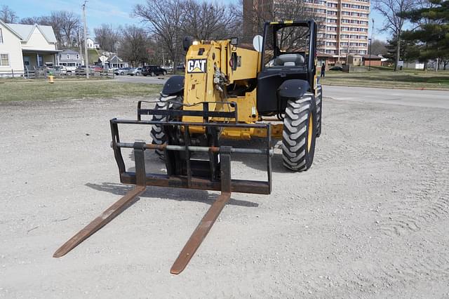 Image of Caterpillar TH460B equipment image 3