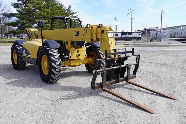 Image of Caterpillar TH460B equipment image 4