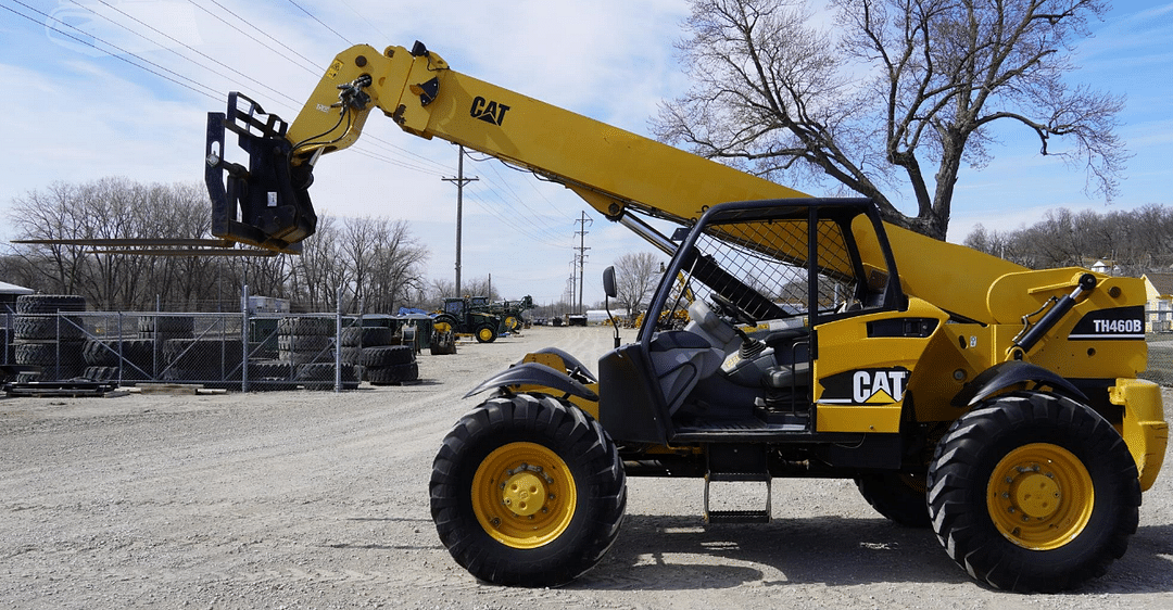 Image of Caterpillar TH460B Image 1