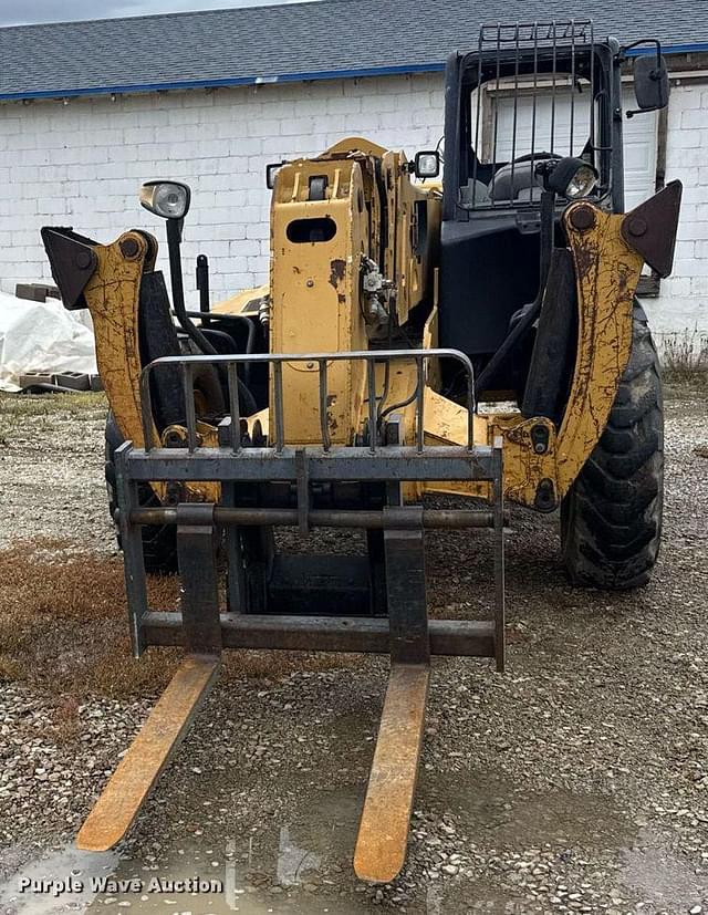 Image of Caterpillar TH580B equipment image 1