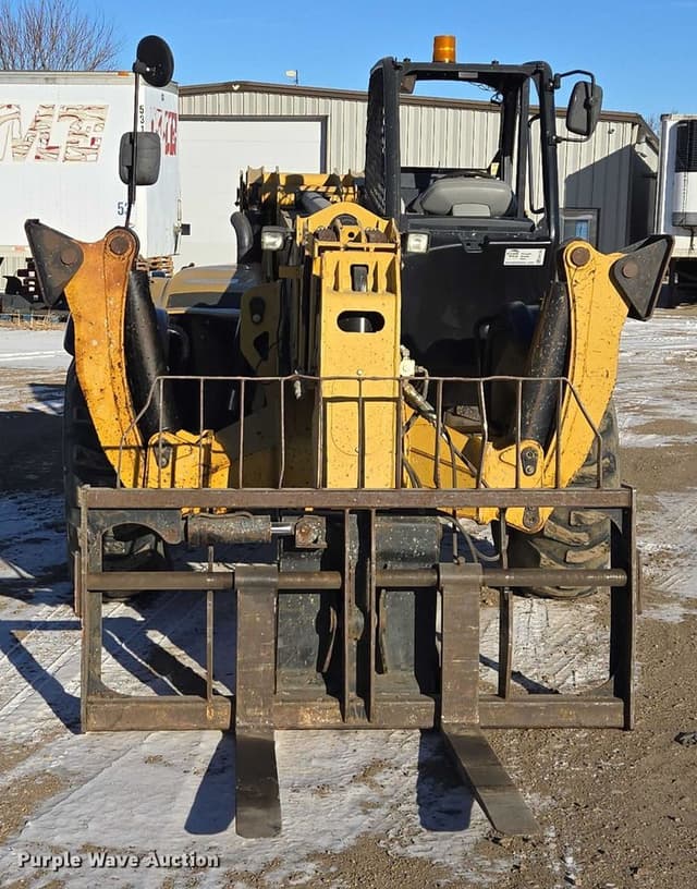 Image of Caterpillar TH580B equipment image 1