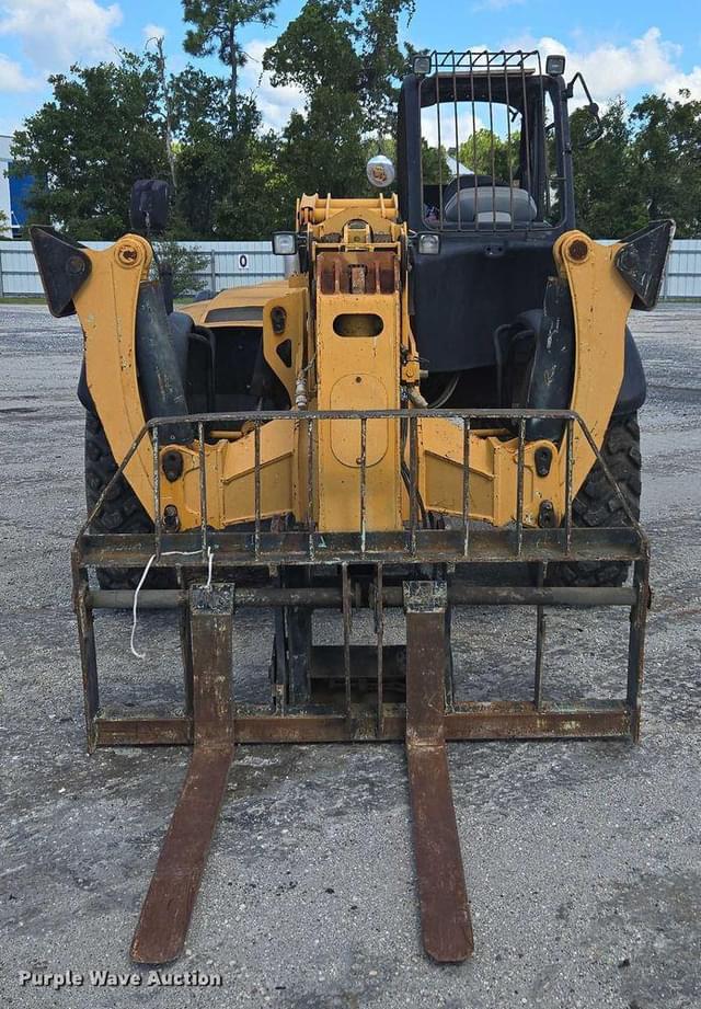 Image of Caterpillar TH580B equipment image 1