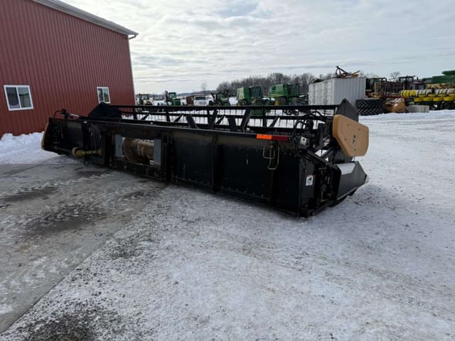 Image of Challenger FH25 equipment image 3