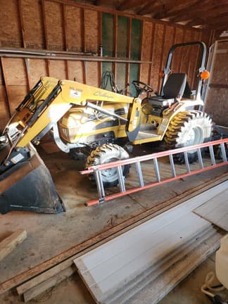 Image of Challenger MT225B equipment image 4