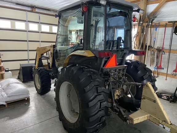 Image of Challenger MT295B equipment image 2