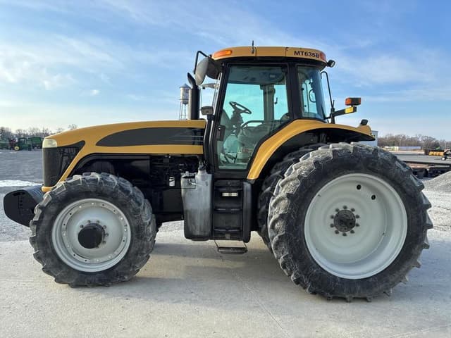 Image of Challenger MT635B equipment image 4