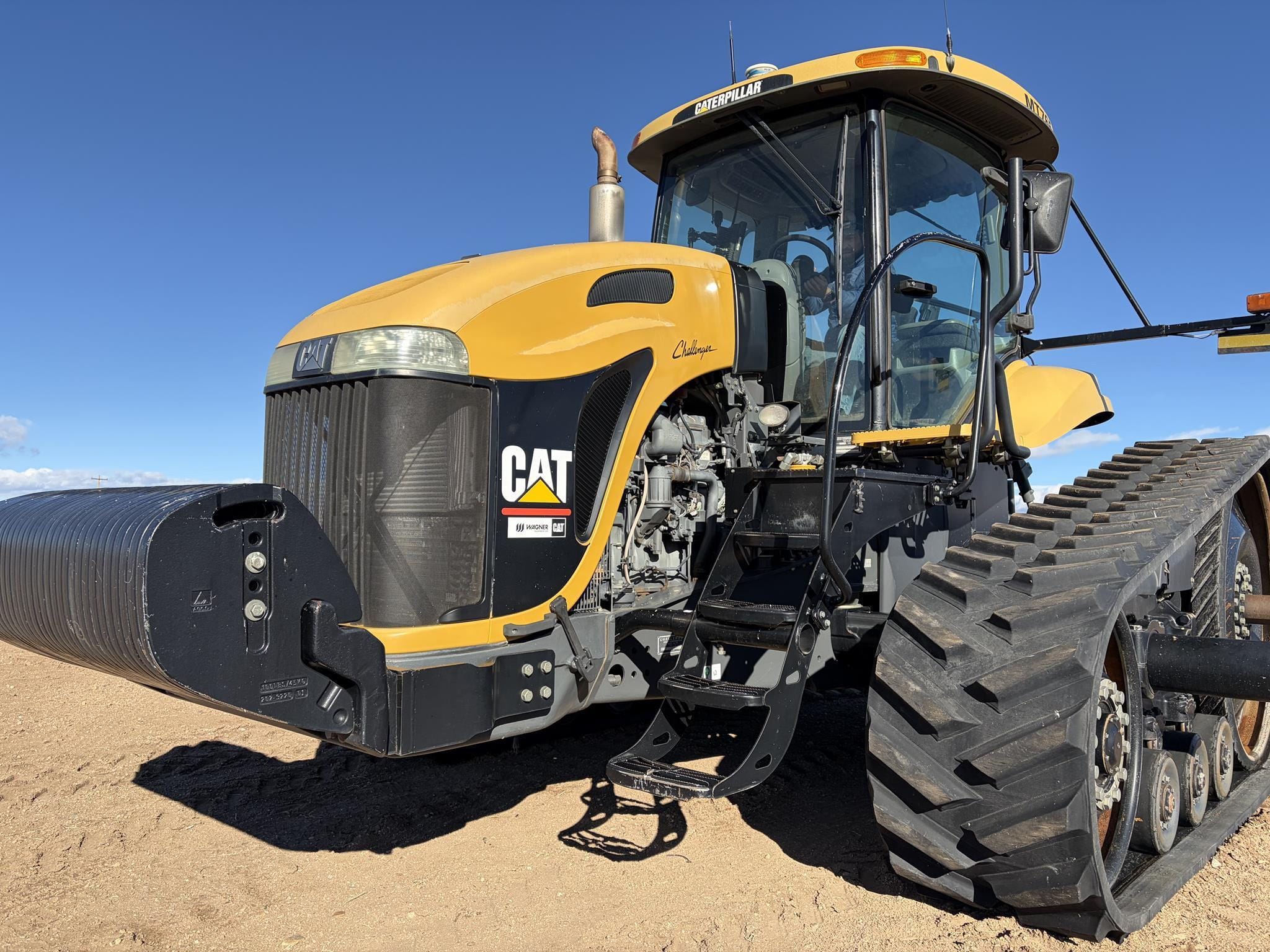 2005 Challenger MT765B Equipment Image0